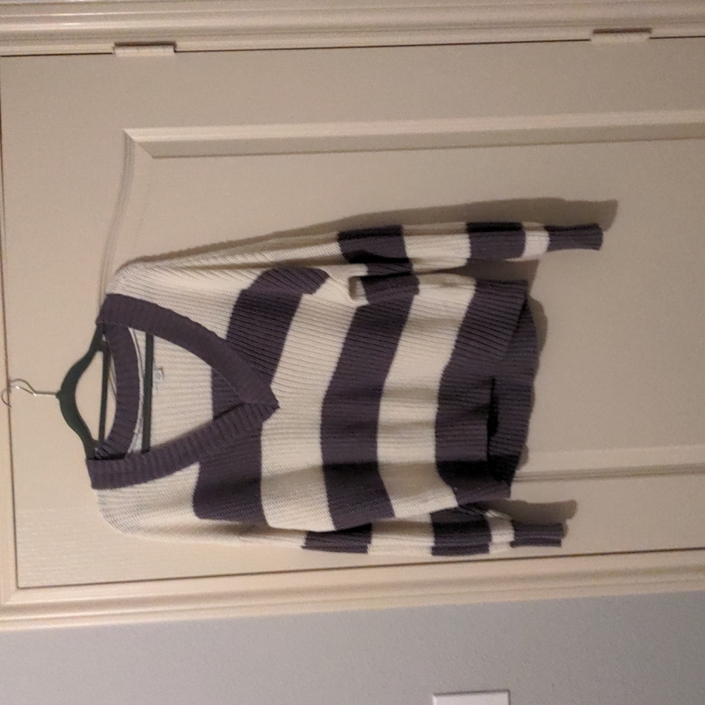 American Eagle Stripped Sweater